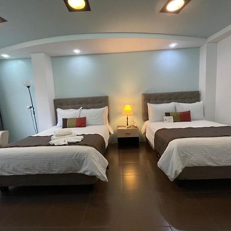 Hotel Shalom Riobamba Buitenkant foto