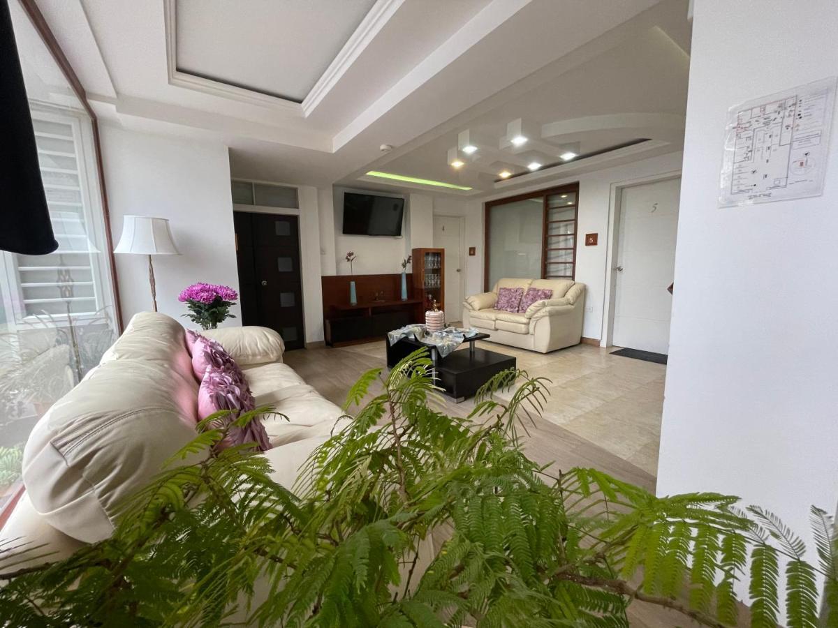 Hotel Shalom Riobamba Buitenkant foto