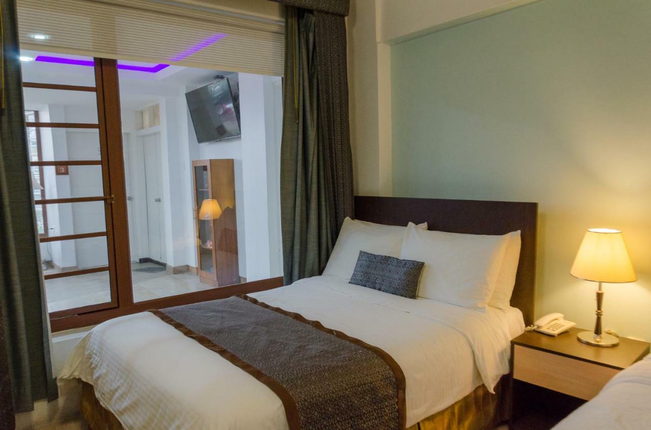 Hotel Shalom Riobamba Buitenkant foto