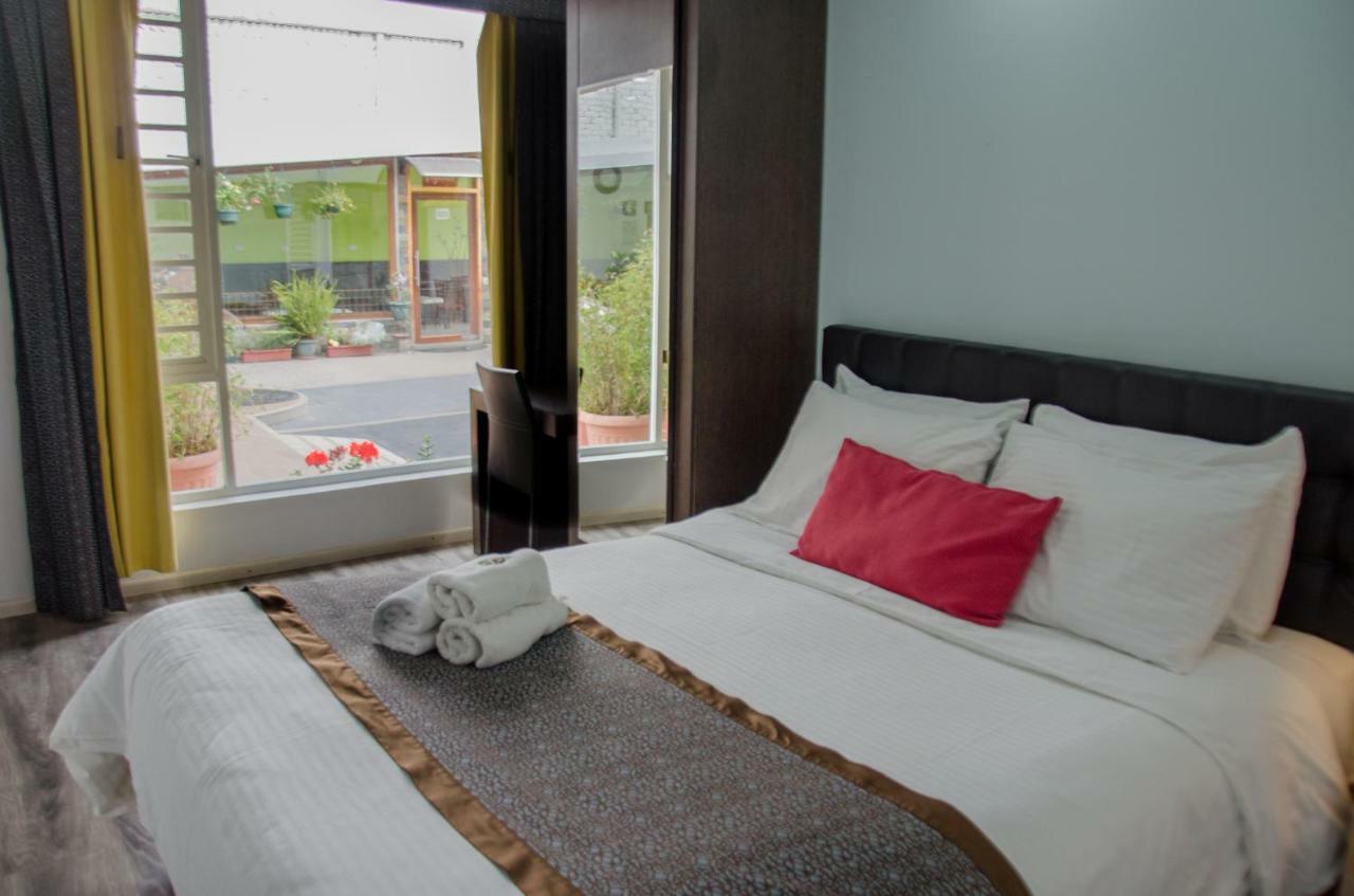 Hotel Shalom Riobamba Buitenkant foto